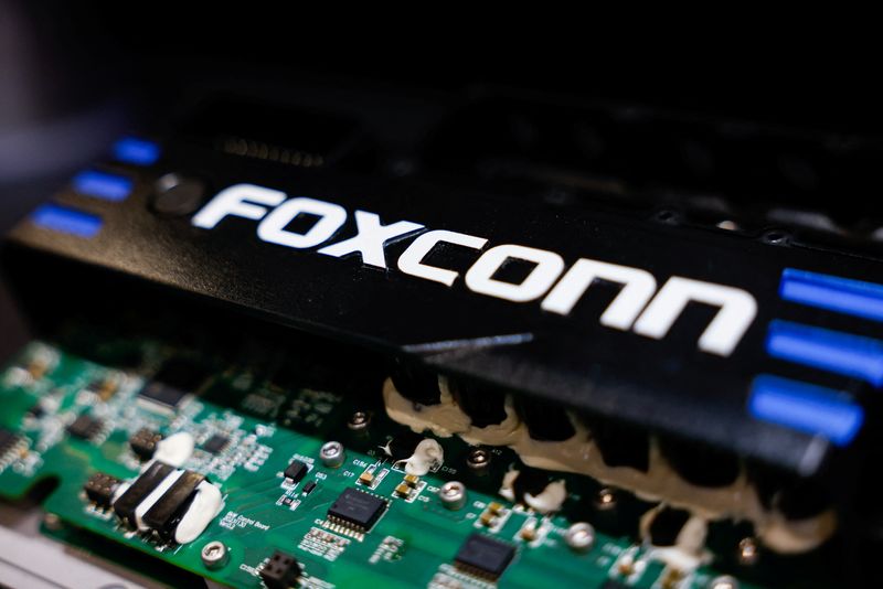 Foxconn's Record Earnings Boosts Global Chip Stocks