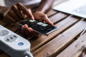 How to optimize your phone battery