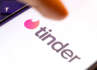 Tinder’s AI Experiment: Can Artificial Intelligence Revive the App? Tinder's AI Experiment: Can Artificial Intelligence Revive the App?